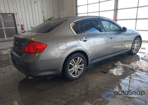 2013 Infiniti G37X z USA, uszkodzony, nr VIN JN1CV6AR0DM752376
